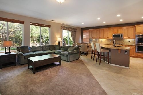 7543 Crown Pkwy, Orange, CA 92867-6458