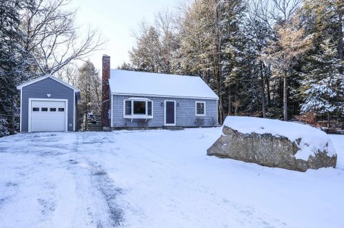 155 Tanglewood Dr, Henniker, NH 03242-6137