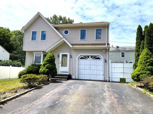 2 Davies Ct, Ansonia, CT 06401-2004