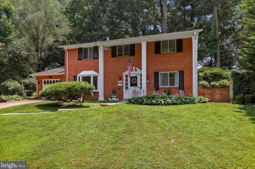 8529 Parliament Dr, Springfield, VA 22151-1310