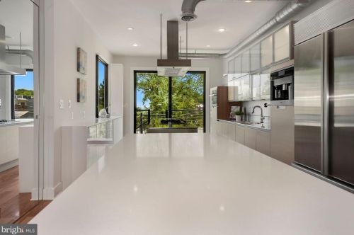 2419 1st St, Washington, DC 20001-7016