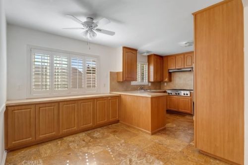 318 Sherman Dr, Long Beach CA  90746-1159 exterior