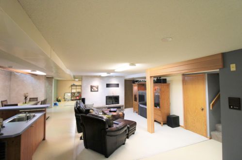 1316 16th St, Willmar MN  56201-2854 exterior