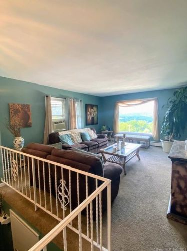 165 Juniper Ridge Dr, Waterbury CT  06708-1934 exterior