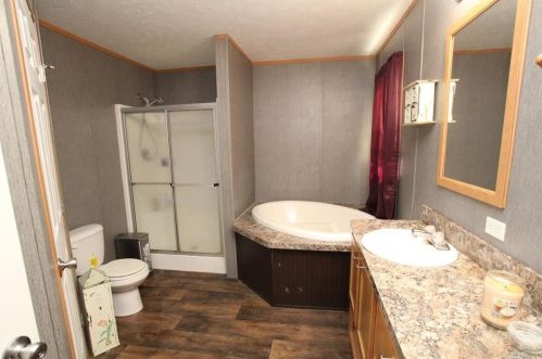 424 Leslie Trce, Washington Court House OH  43160-9422 exterior