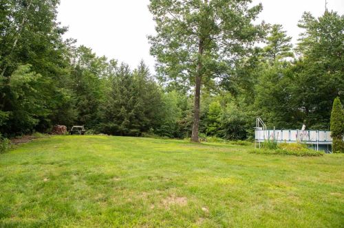 1458 1st Nh Tpke, Northwood NH  03261-3218 exterior