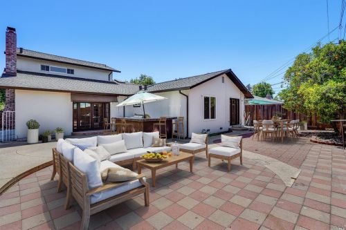 1587 Nuthatch Ln, Sunnyvale CA  94087-4939 exterior