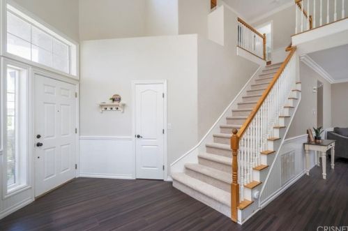 23844 Chadsford Dr, Santa Clarita, CA 91354-1828