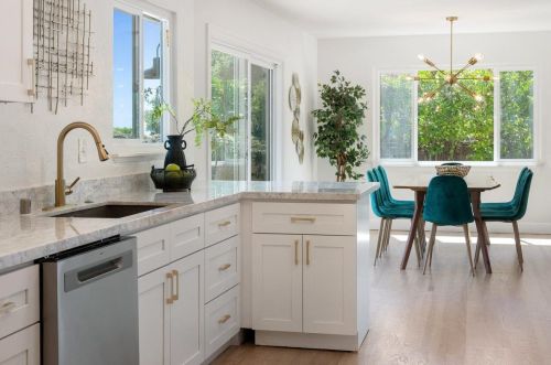 569 Crestmont Dr, Oakland CA 94619-2300 exterior