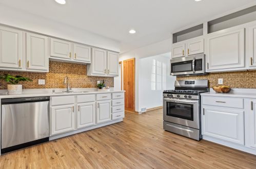 939 Kims Ln, Mukwonago WI  53149-1118 exterior