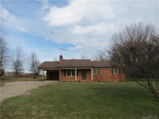 1675 Lenora Cir, Lincolnton NC  28092-8697 exterior