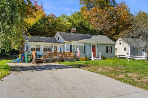 32 Border St, Amherst NH  03031-3056 exterior