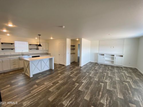 2012 380th Dr, Tonopah, AZ 85354-6914