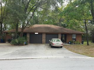 7478 Colony Cove Ln, Jacksonville, FL 32277-2795