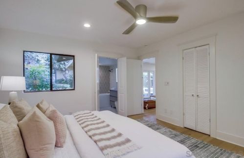 4421 Del Monte Ave, San Diego CA  92107-3607 exterior