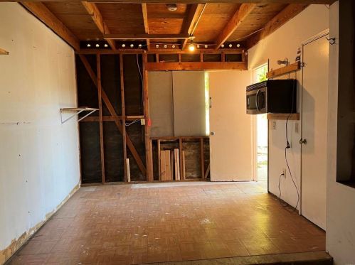 4761 Westridge Dr, Oceanside CA  92056-3003 exterior