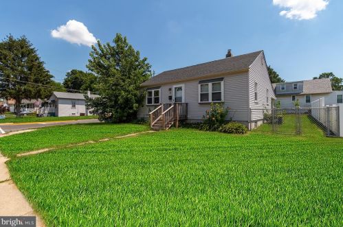 246 Creek Rd, Gloucester, NJ 08031-2046