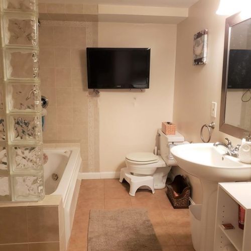 24 Plymouth Rd, North Providence RI  02904-5225 exterior