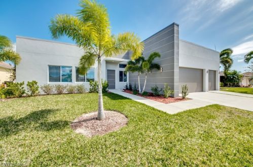 4623 5th Pl, Cape Coral, FL 33914-6408