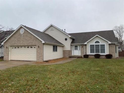 121 Chateau Dr, Dyer, IN 46311-2155