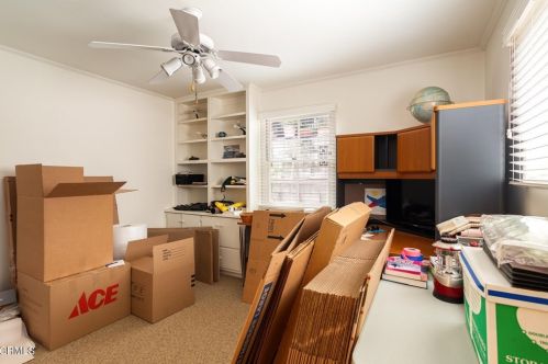 1873 Los Encinos Ave, Glendale CA  91208-2221 exterior