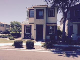 2098 Pheasant Dr, Gilbert, AZ 85295-6156