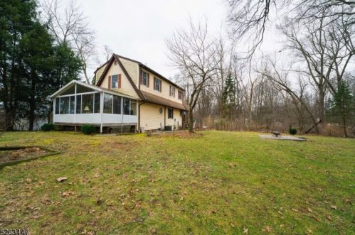 83 Voit Ave, Lincoln Park NJ  07035-1039 exterior
