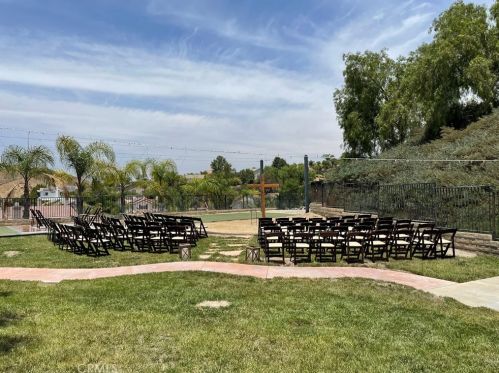 28469 Via Joyce Dr, Santa Clarita, CA 91350-3831