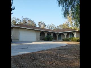 43810 Villa Del Sur Dr, Temecula, CA 92592-2768