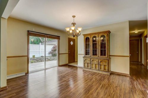 2022 116, Milwaukee WI 53226-2104 exterior