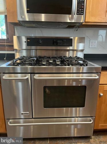 20 Stewart Pl, Lees Cross Roads PA  17257-1648 exterior