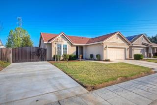 6968 Raco Ave, Fresno, CA 93727-5876