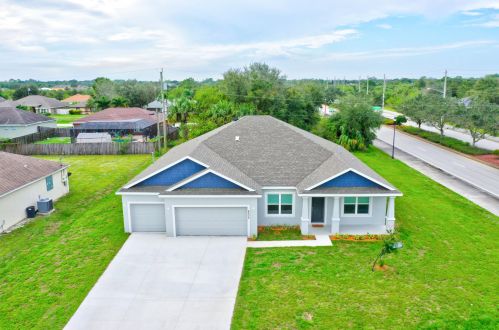 4602 Carib St, Fort Pierce, FL 34953-7646