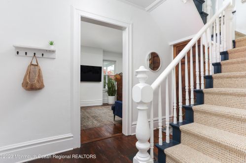 198 Monmouth Ave, Atlantic Highlands NJ  07716-2220 exterior