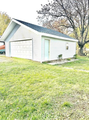 195 Grand Ave, Marion OH  43302-4301 exterior