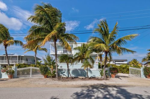 139 Marina Ave, Key Largo, FL 33037-4311