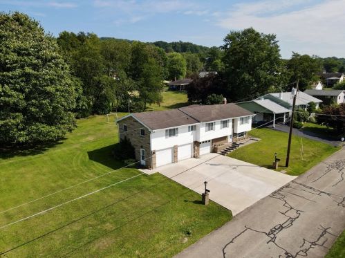 1521 Sycamore St, South Connellsville PA  15425-4954 exterior