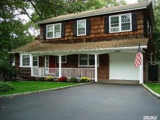 2905 Ocean Ave, Hauppauge, NY 11779-5023