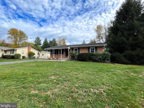 25 Concord Ct, Charles Town WV  25414-5041 exterior