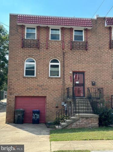 4315 12th St, Washington, DC 20032-4605