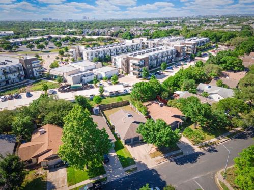 12809 Covington Trl, Austin TX  78727-7071 exterior