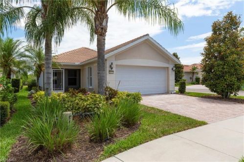 28553 Hammerhead Ln, Bonita Springs, FL 34135-8617