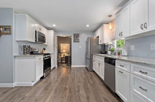 413 Vogel Dr, New Kensington PA  15068-5045 exterior