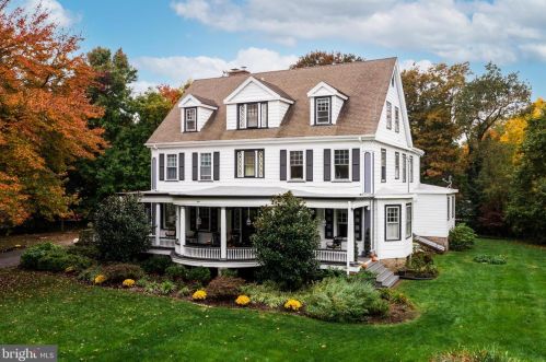 4 Park Ave, Riverton, NJ 08077-1021