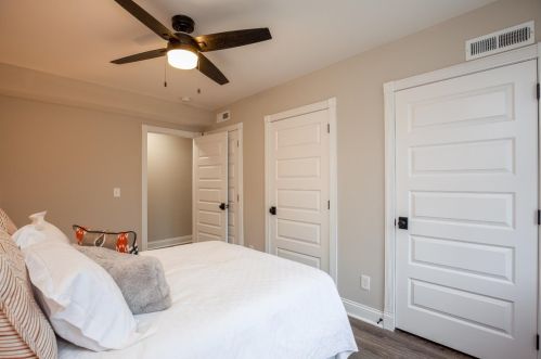 1247 Chapel St, Cincinnati OH 45206-1204 exterior