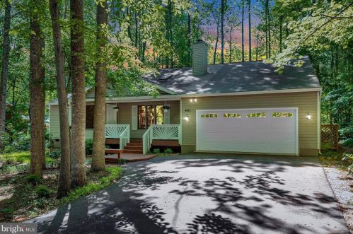 401 Stratford Cir, Locust Grove, VA 22508-5323