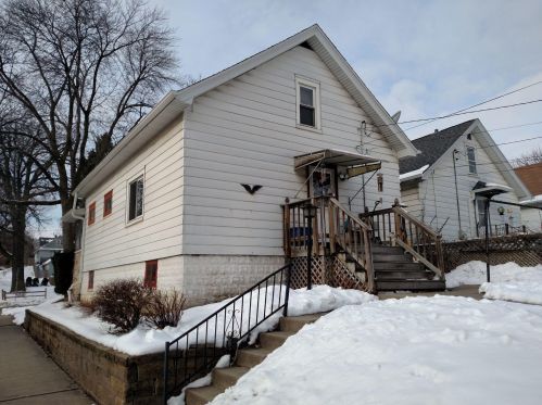 536 66, Milwaukee WI 53213-4057 exterior