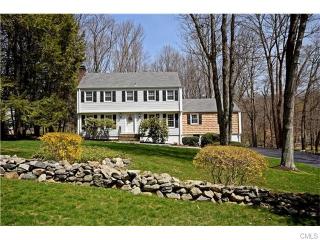 79 Alexandra Dr, Stamford, CT 06903-1731