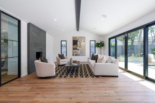 1712 Tradewinds Ln, Newport Beach CA  92660-4312 exterior