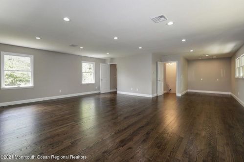 71 Bamm Hollow Rd, Middletown NJ  07748-3259 exterior